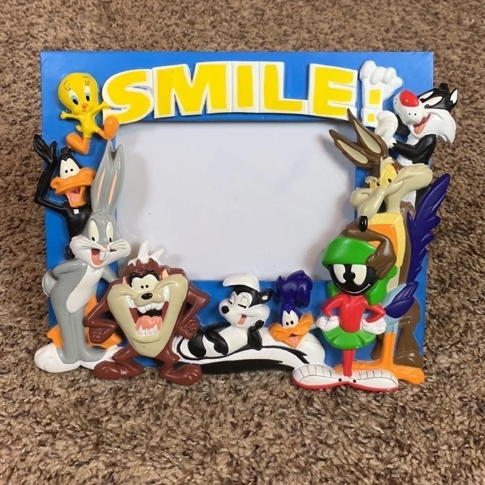 Vintage Warner Brothers Studio Store Looney Tunes 3-D picture frame